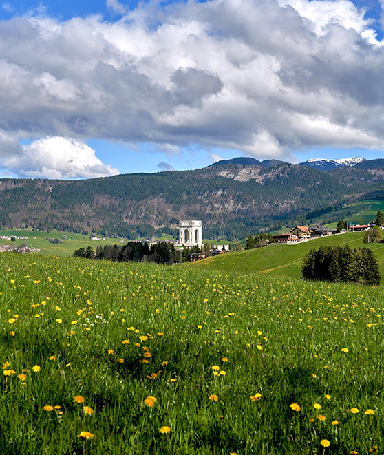 panorama prati di asiago con sacrario militare